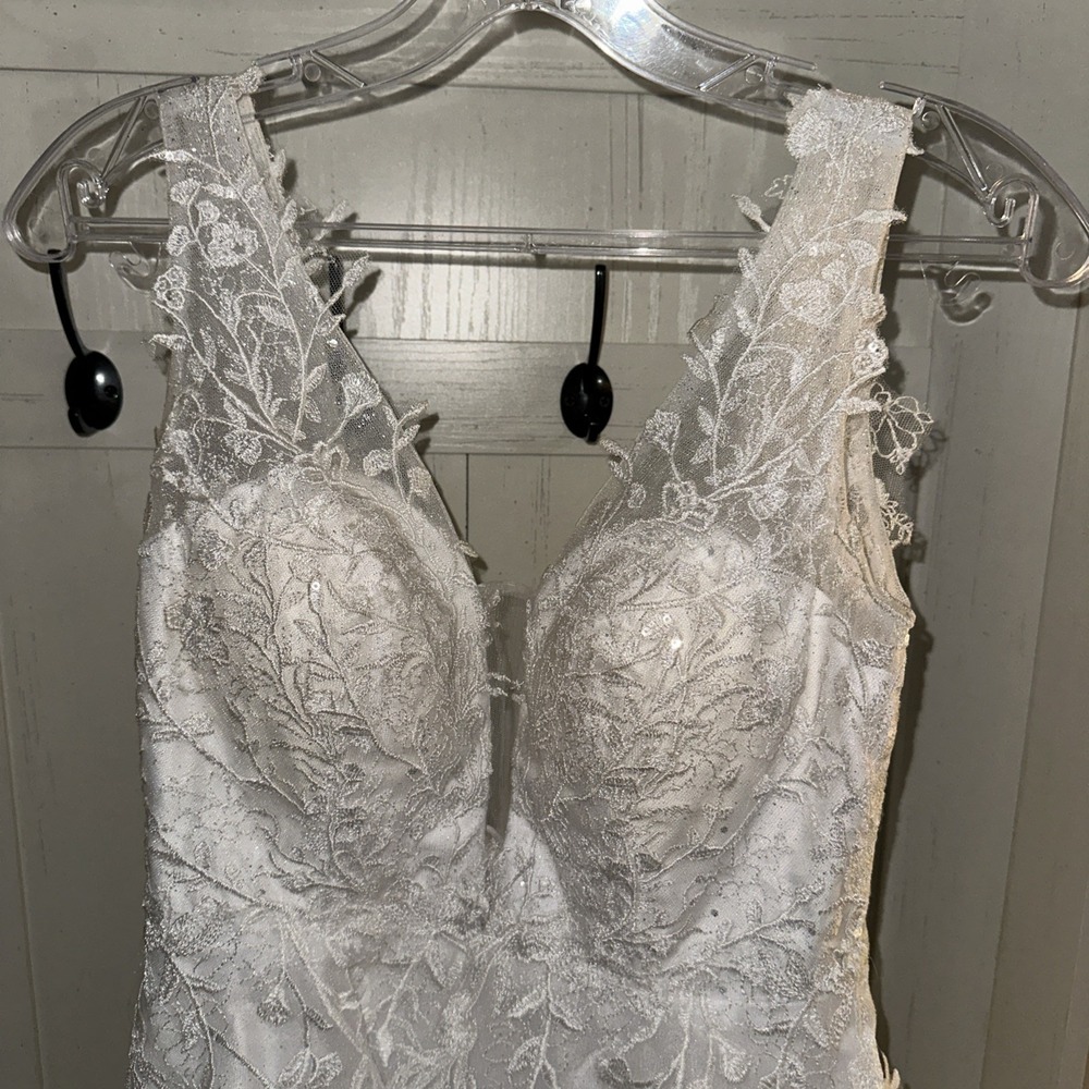 Juliet Dress Womens XS White Embroidered‎ Lace Up Back Formal Gown Sequin Floral